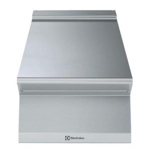 DÍL NEUTRÁLNÍ XP700 1/2 MODUL S UZAVŘ. ČELNÍM PANELEM, BEZ PODESTAVBY